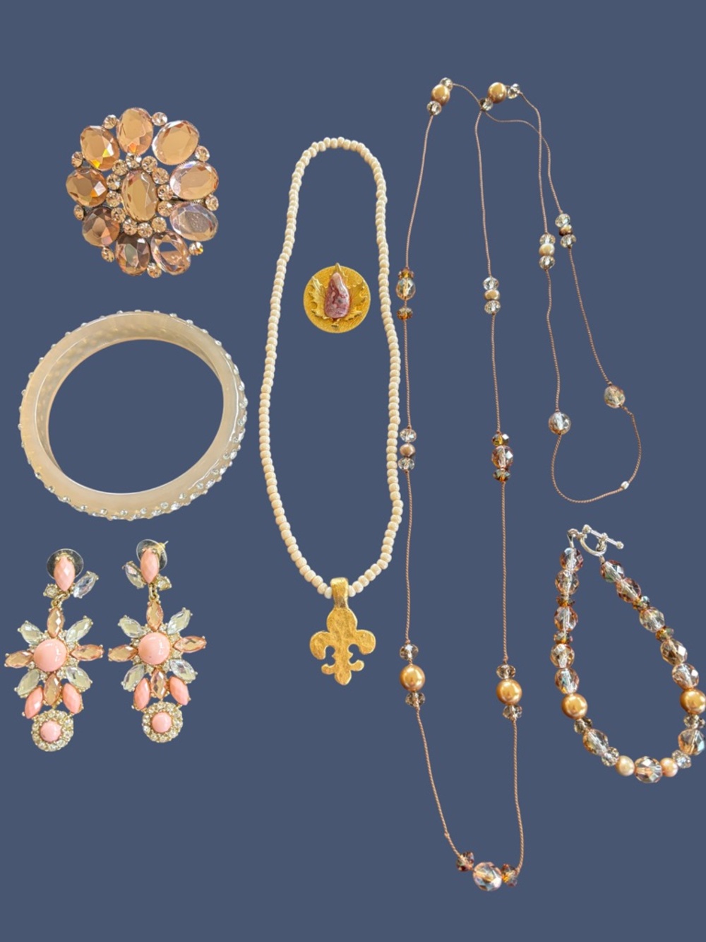 Gold tone and peach elegant jewelry set